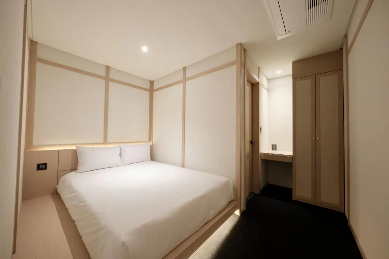 Uh Suite Central Seoul