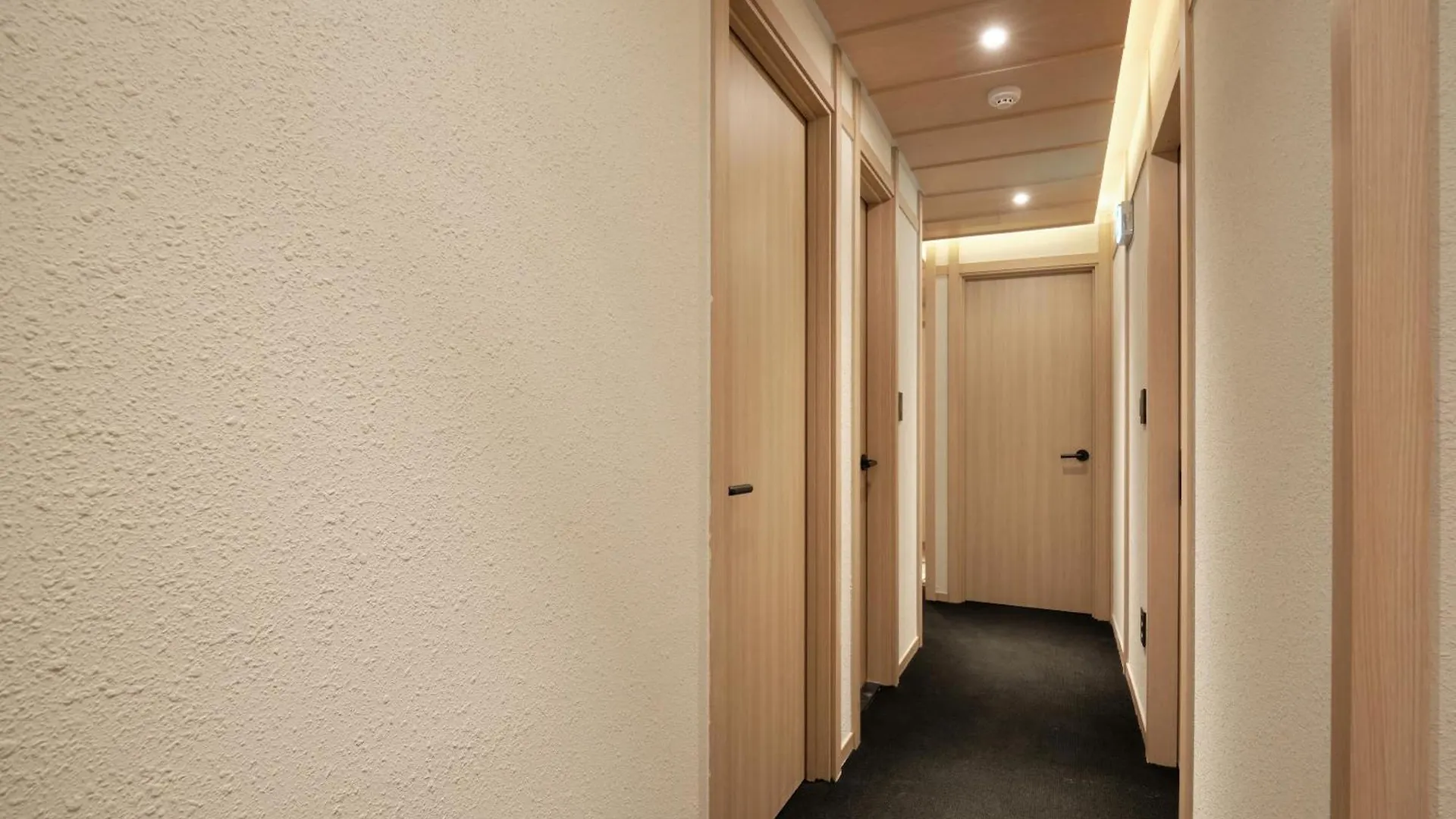 Uh Suite Central Seoul